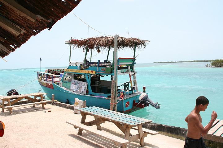 IMG_4370.JPG - Ras Creek's Boot - Caya Caulker - Belize